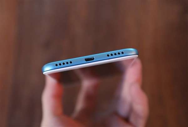 Обзор Xiaomi Redmi 5 Plus – один из лучших недорогих смартфонов