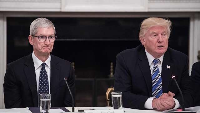 Тим Кук обсудит с Трампом запрет Apple в Китае