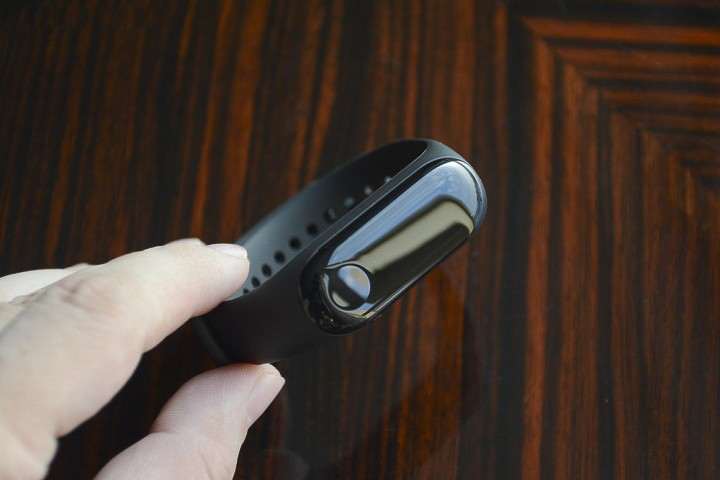 Обзор Xiaomi Mi Band 3 и инструкция по русификации браслета