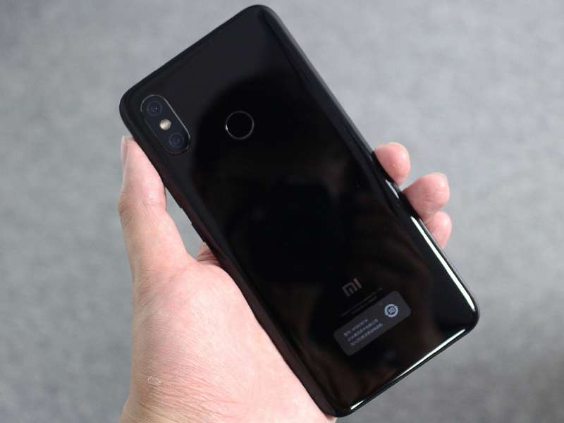 Обзор Xiaomi Mi8 - не идеальный флагман