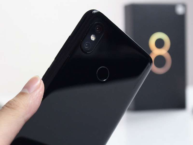 Обзор Xiaomi Mi8 - не идеальный флагман