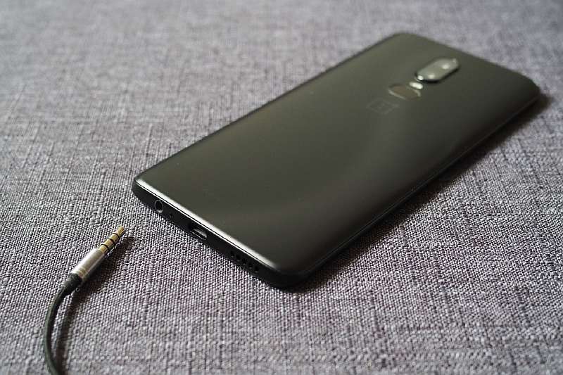 Обзор OnePlus 6 — на шаг ближе к идеальному смартфону