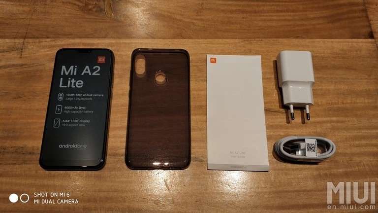 Обзор Xiaomi Mi A2 Lite - трендовый бюджетник на чистом Андроиде