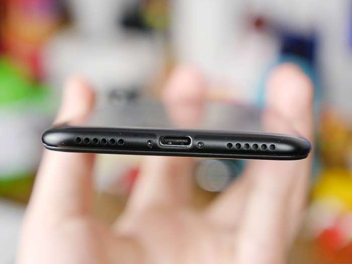 Обзор Xiaomi Mi A2 - лучшее, что они сделали в 2018 году