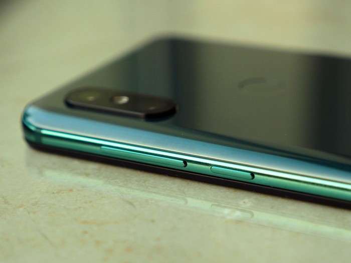 Обзор Xiaomi Mi Mix 3 - назад в будущее