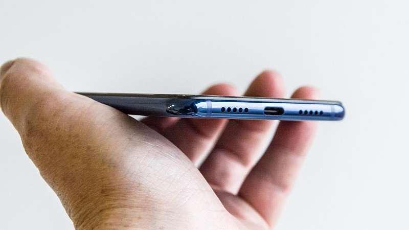 Обзор Xiaomi Mi 8 Lite - доступный красавец с замашками флагмана