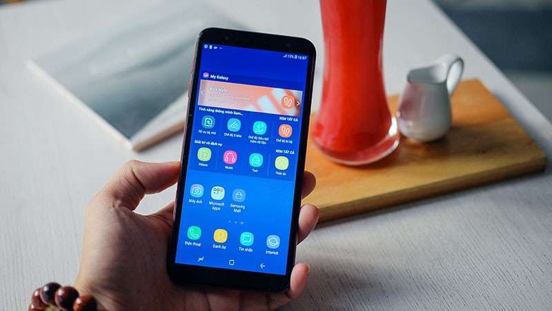 Обзор Samsung Galaxy J6 Plus (2018) - непозволительная переплата