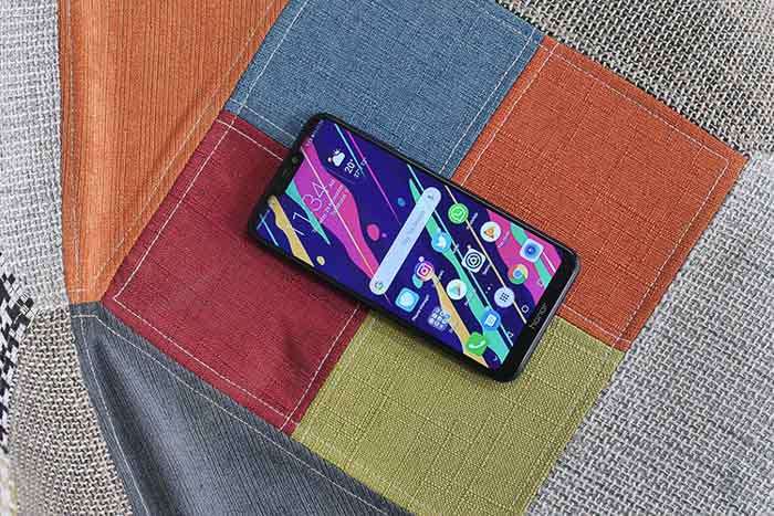 Обзор Honor 8C - бюджетная красота по китайски
