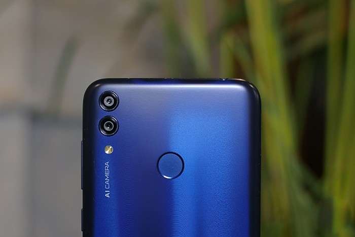 Обзор Honor 8C - бюджетная красота по китайски