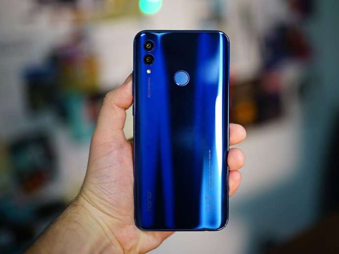 Обзор Honor 10 Lite - доступный стиляга c NFC