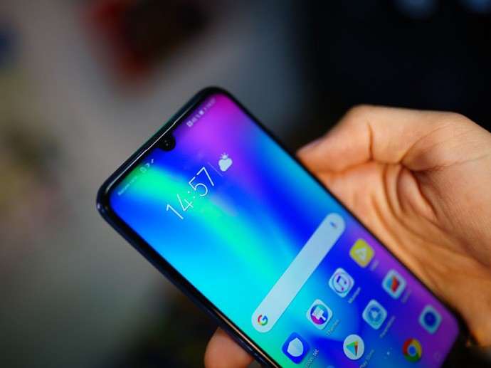 Обзор Honor 10 Lite - доступный стиляга c NFC