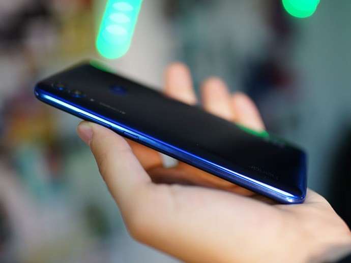 Обзор Honor 10 Lite - доступный стиляга c NFC