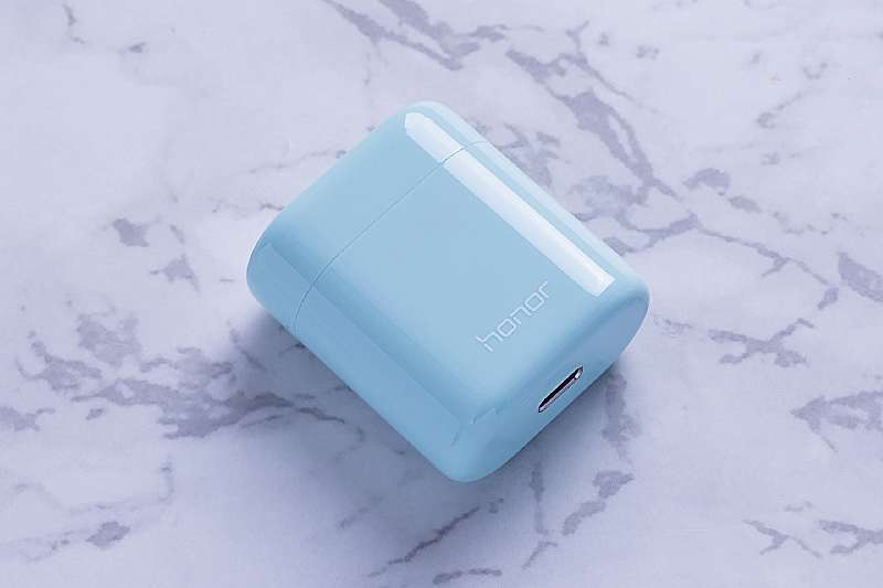 Обзор Honor FlyPods - лучшие беспроводные наушники для Android?
