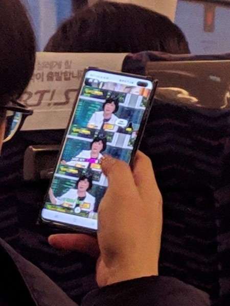 Топовый флагман Samsung Galaxy S10+ показали на реальных фото