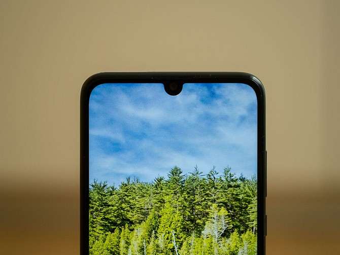 Обзор Huawei P Smart (2019) - любимец публики