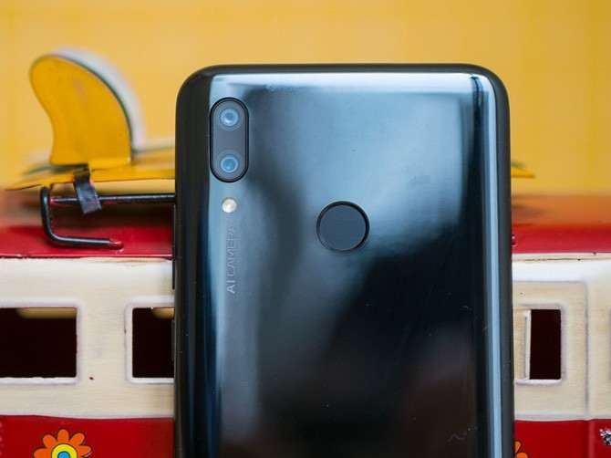 Обзор Huawei P Smart (2019) - любимец публики