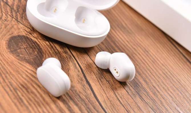 Обзор Xiaomi AirDots - дешево и сердито