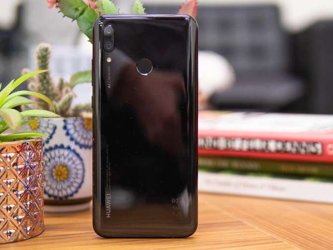 Обзор Huawei P Smart (2019) - любимец публики