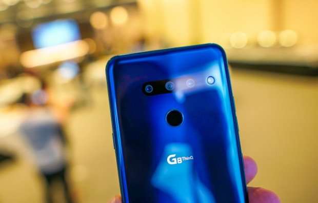 Флагман LG G8 научился сканировать вены и получил бесконтактное управление жестами