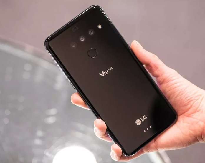 Представлен LG V50 ThinQ 5G – складной смартфон из прошлого