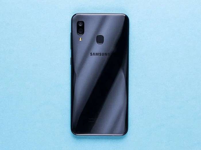 Обзор Samsung Galaxy A30 - будущий бестселлер