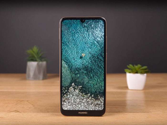 Обзор Huawei Y6 (2019) - скромный стиляга в кожаном корпусе