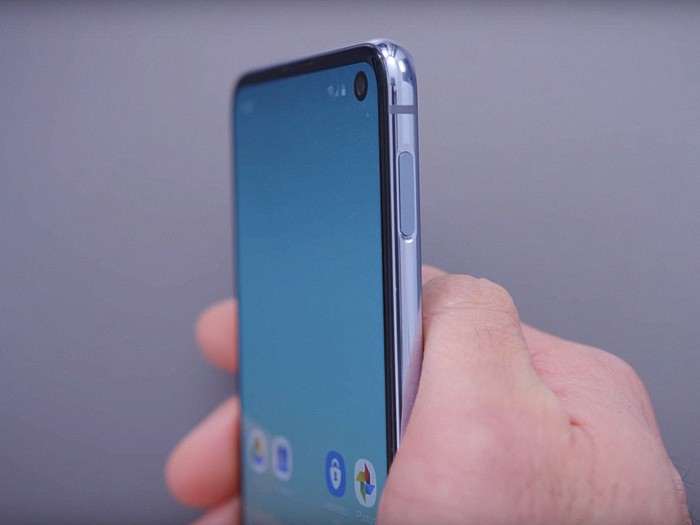 Обзор Samsung Galaxy S10e - лучший смартфон от Самсунг последних лет!