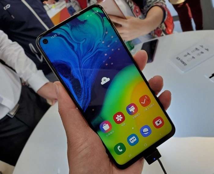 Samsung Galaxy A60 получит флагманский экран и процессор Snapdragon