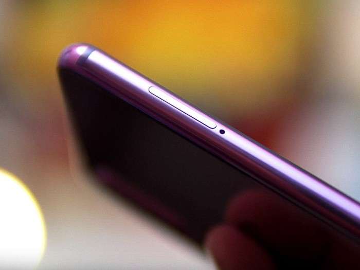 Обзор Xiaomi Mi 9 SE - смартфон, достойный внимания