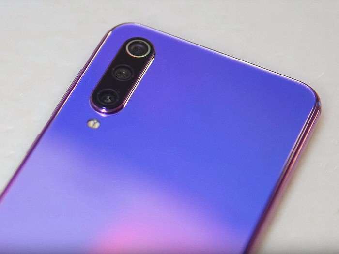 Обзор Xiaomi Mi 9 SE - смартфон, достойный внимания