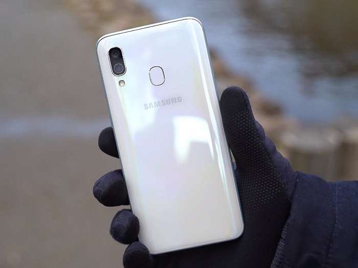 Обзор Samsung Galaxy A40 - лучший компакт от Самсунг?