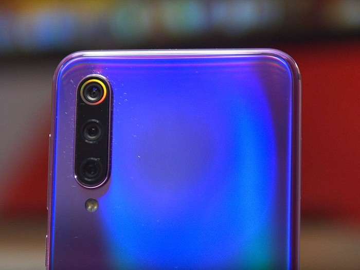 Обзор Xiaomi Mi 9 SE - смартфон, достойный внимания