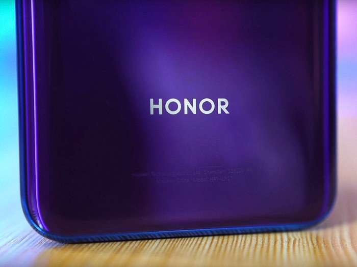 Обзор Honor 10i - трехкамерный середняк
