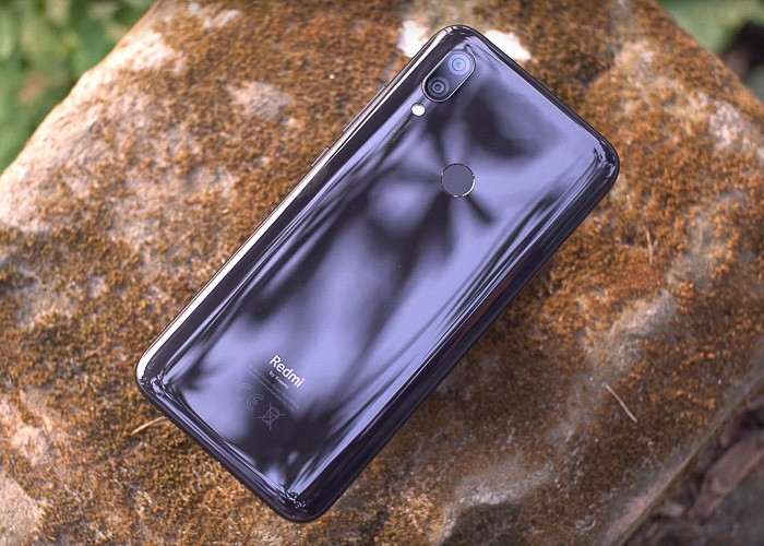 Обзор Xiaomi Redmi 7 - один из лучших смартфонов до 10 000 рублей