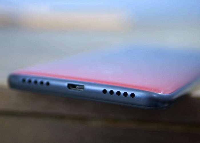 Обзор Xiaomi Redmi 7 - один из лучших смартфонов до 10 000 рублей