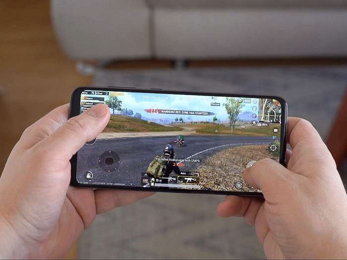 Обзор Samsung Galaxy A70 - большой фаблет с мощным аккумулятором