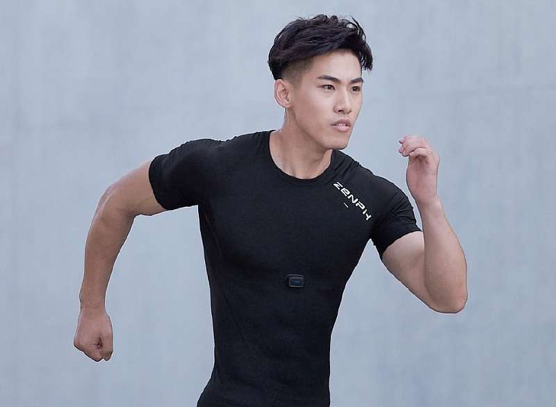 Xiaomi представила «умную» футболку для занятий спортом