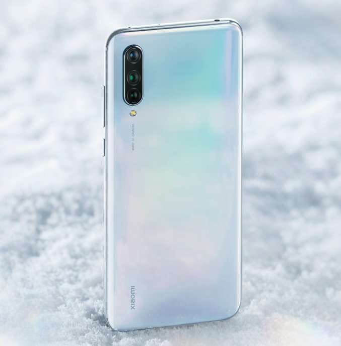 Смотрим Xiaomi CC 9: официальные фото и видео смартфона
