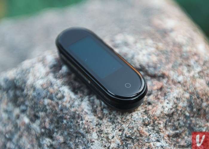 Обзор Xiaomi Mi Band 4 - лучший фитнес-браслет 2019 года