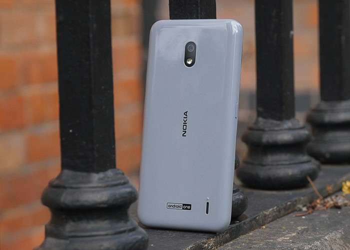 Обзор Nokia 2.2 - бюджетник со сменным аккумулятором