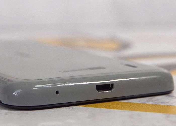 Обзор Nokia 2.2 - бюджетник со сменным аккумулятором