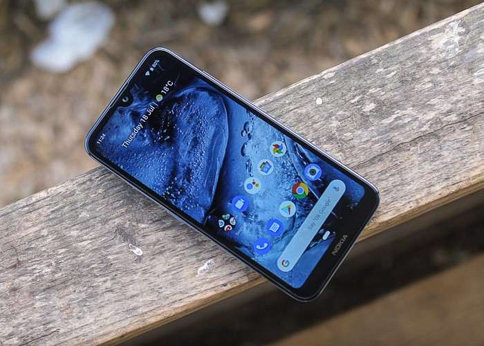 Обзор Nokia 2.2 - бюджетник со сменным аккумулятором