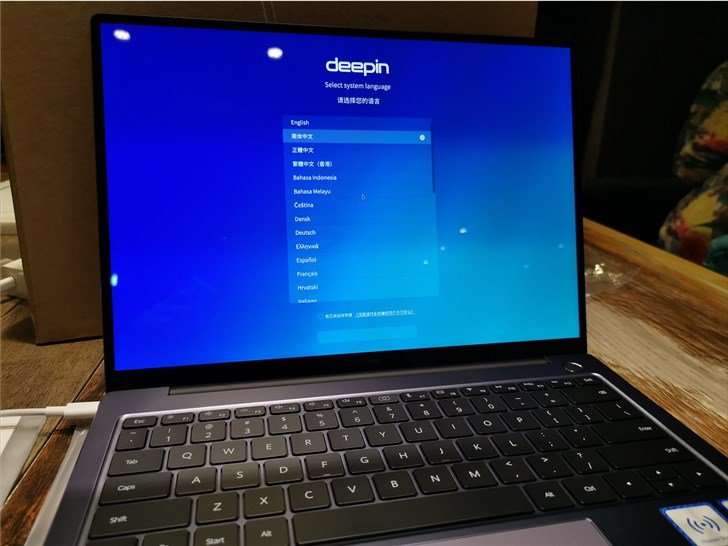 Прощай, Windows: Huawei переводит свои ноутбуки на Linux