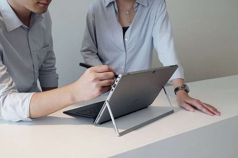 CHUWI UBook Pro: планшет для работы и творчества с продвинутым стилусом