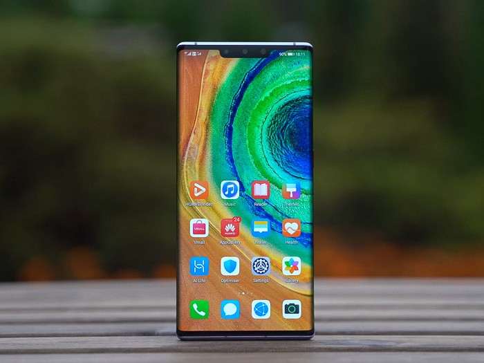 Обзор Huawei Mate 30 Pro – отличный смартфон, который не стоит покупать