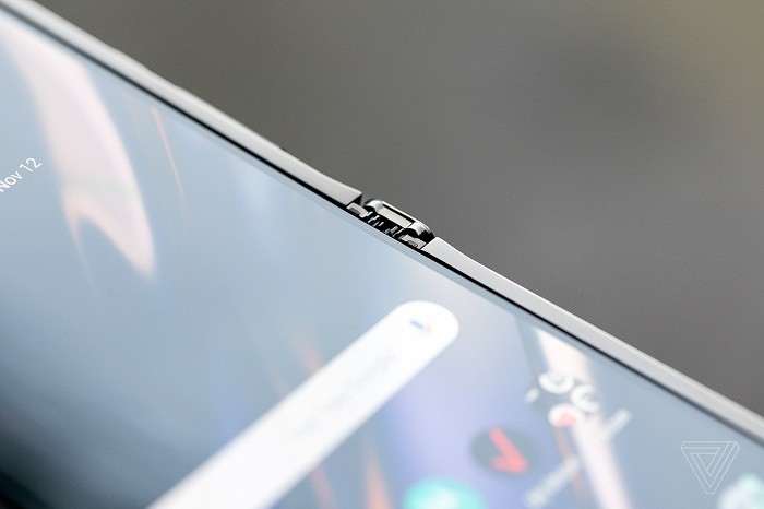 Анонс Motorola RAZR 2019: культовая раскладушка с гибким экраном