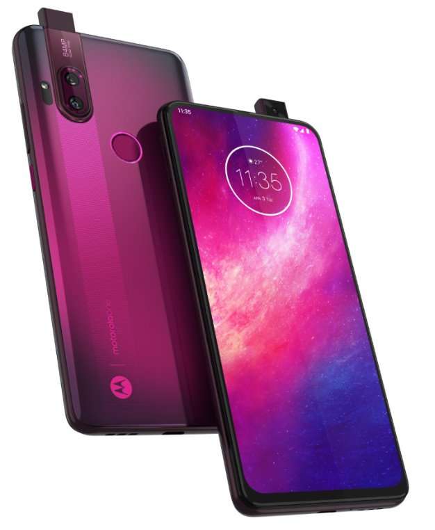 Представлен Motorola One Hyper - необычный безрамочник с очень мощной зарядкой