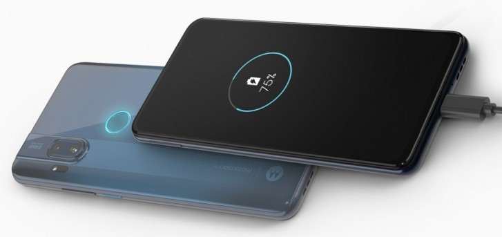 Представлен Motorola One Hyper - необычный безрамочник с очень мощной зарядкой