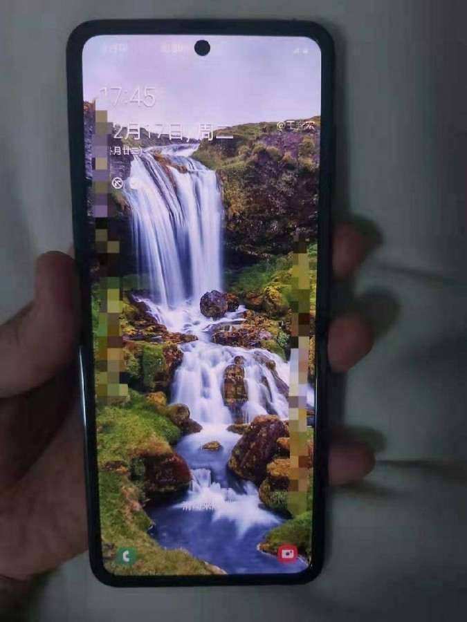Расскречен дизайн Samsung Galaxy Fold 2, это раскладушка с гибким экраном