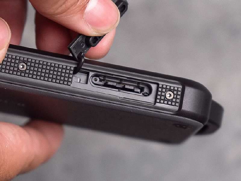 Обзор Nokia 800 Tough - новая неубиваемая Нокиа